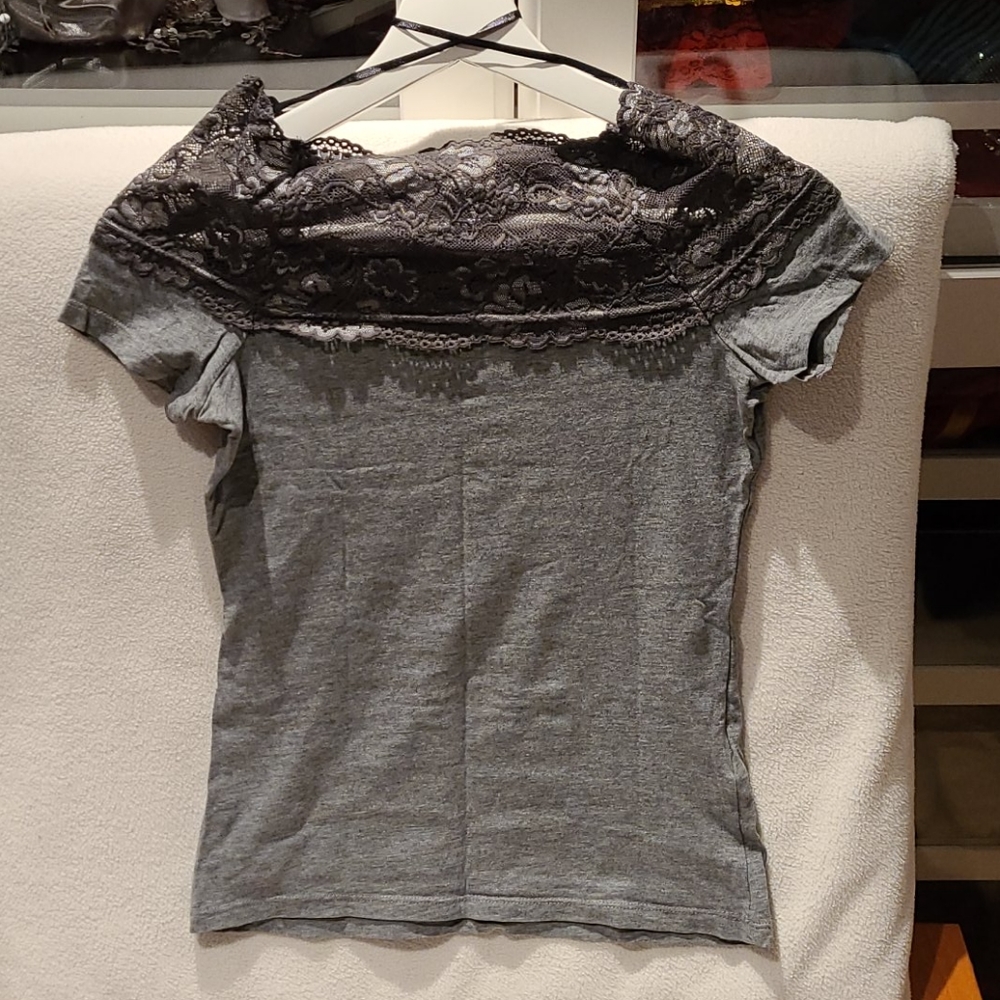 H&M grey short sleeve lace top